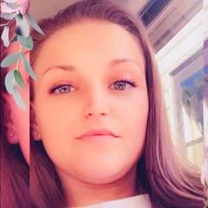 Meet your Posher, Alisa